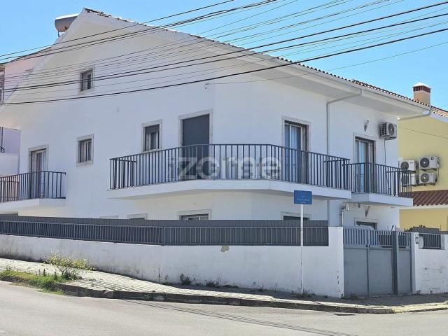 Moradia, Fernão Ferro