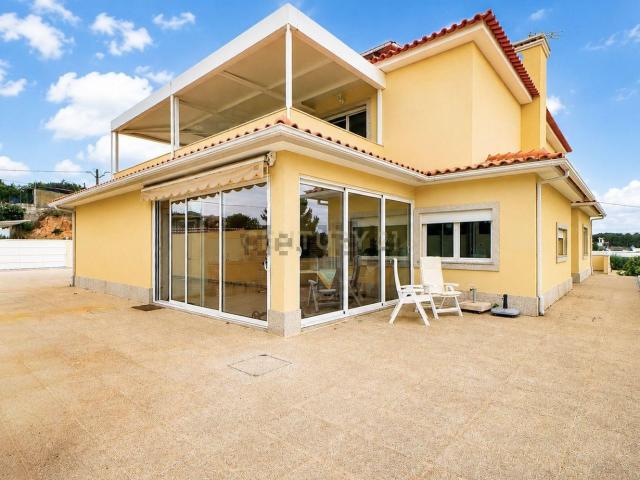 Moradia, Fernão Ferro