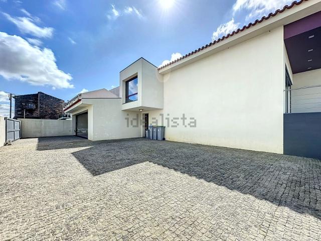 Moradia, Fiães