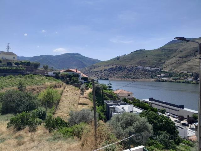 Moradia na Folgosa, Armamar