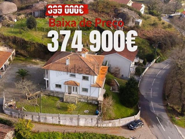 Moradia, Fonte Arcada e Oliveira