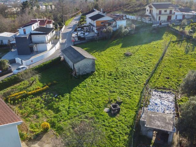 Moradia, Fonte Arcada e Oliveira