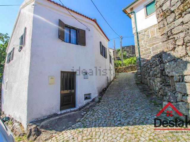 Moradia, Fornelo do Monte