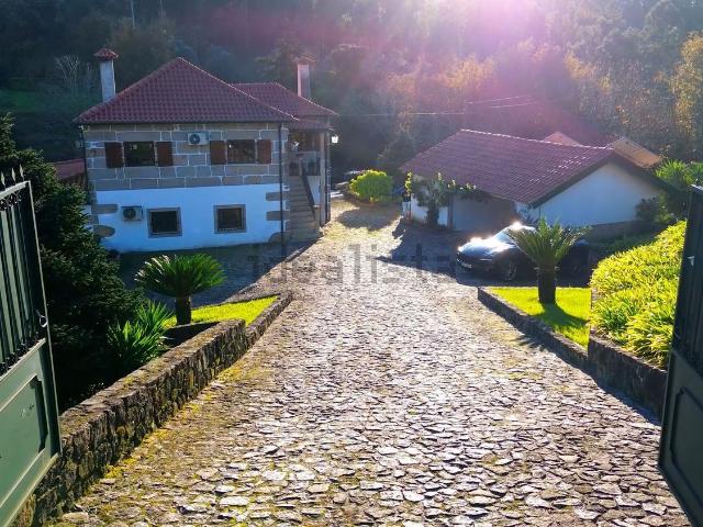 Moradia, Fornelos e Queijada