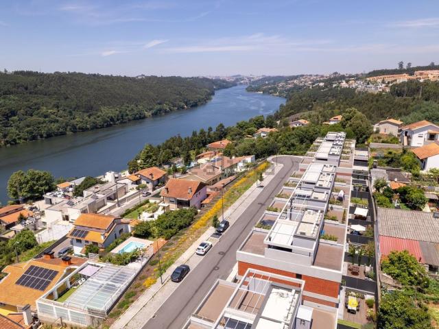 Moradia, Foz do Sousa e Covelo