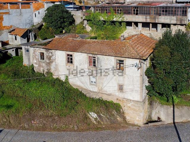 Moradia, Foz do Sousa e Covelo