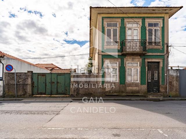 Moradia, Gulpilhares e Valadares