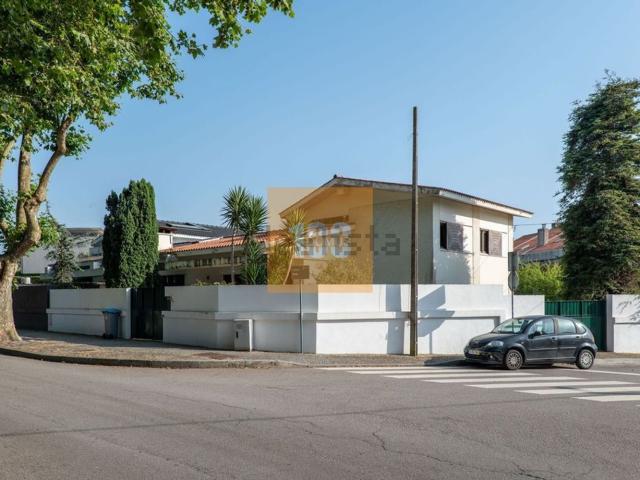 Moradia, Gulpilhares e Valadares