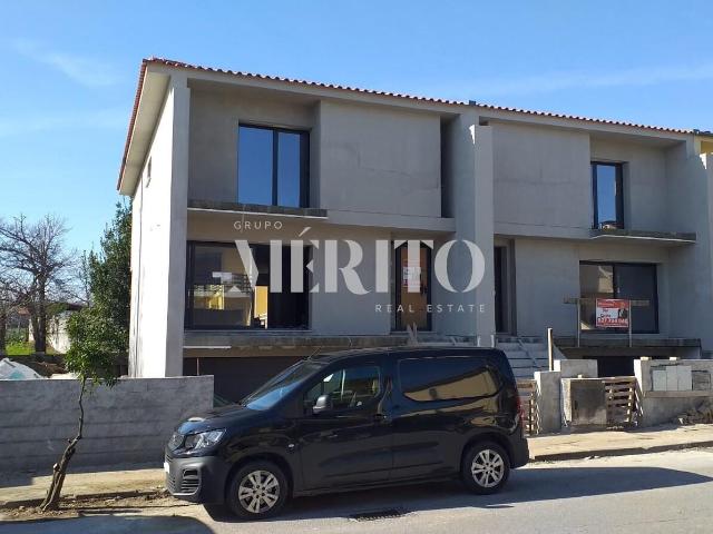 Moradia Gaveto em Turiz – Vila Verde