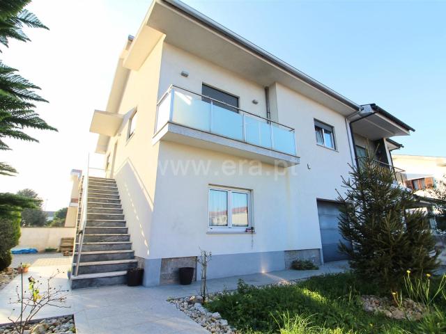 Moradia Geminada, Barcelos 189m² Barcelos