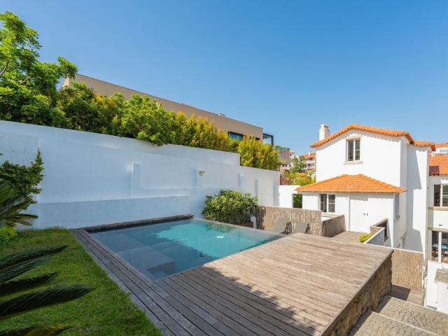 Moradia Geminada com 5 Quartos no Monte Estoril 200m² Cascais e Estoril