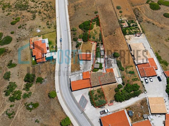 Moradia Geminada com Terreno e Estacionamento Privado em Sagres