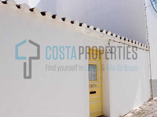 Moradia Geminada com Potencial de Expansão na Aldeia das Portelas