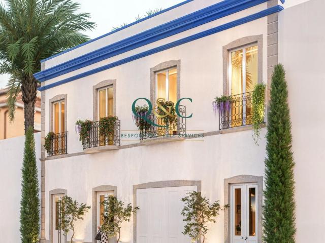 Moradia Geminada do Ano 1902 Repleta de História e Charme, C. 164m² Conceição e Estói