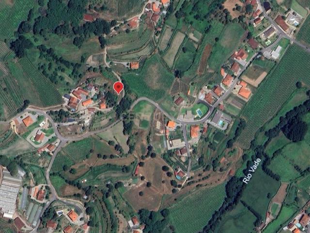 Moradia Geminada em Pedra para Restauro Nogueira, Ponte da Barca