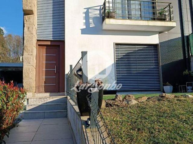 Moradia geminada Fornelos Fafe | 26064064234