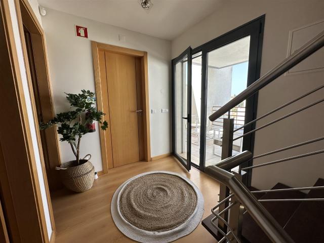 Moradia geminada inserida num pequeno condomínio 153m² Vilamoura