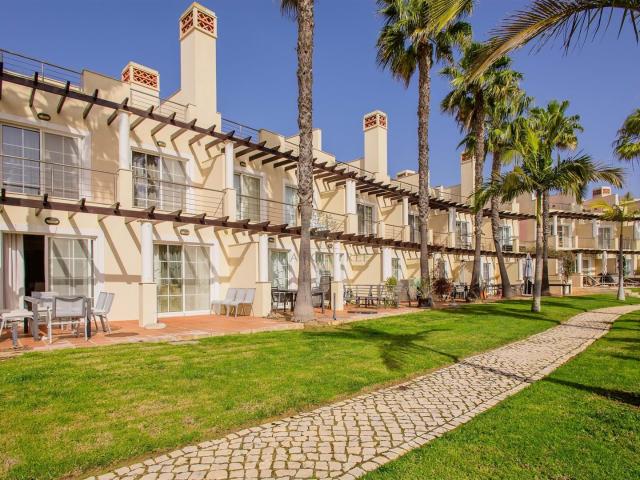 Moradia Geminada para venda Vilamoura | 4 quartos 240m² Vilamoura