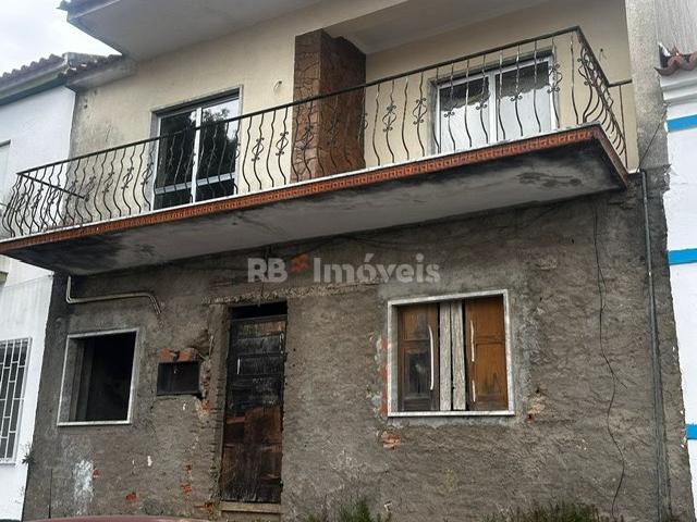 Moradia Geminada T4 com Terreno