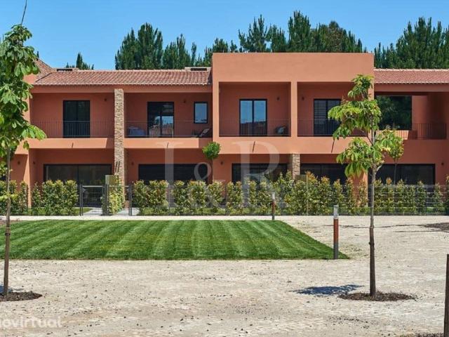 Moradia geminada T3 com jardim na Herdade Monteverde, Seixal