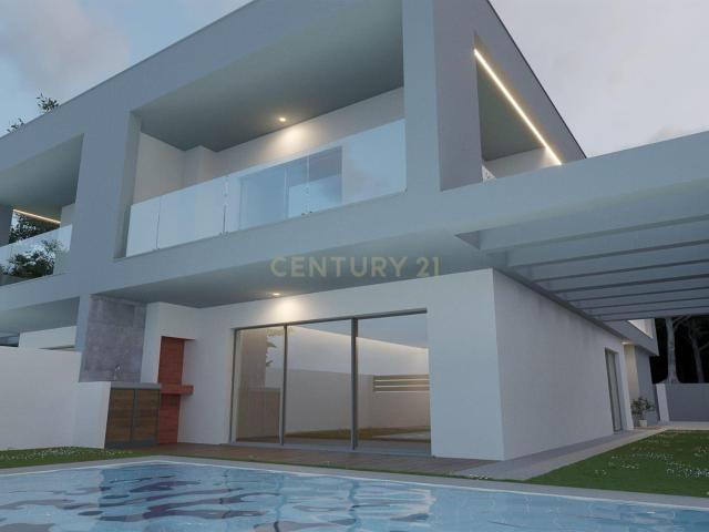 ? Moradia Geminada T4 de Luxo em Fernão Ferro 220m² Fernão ferro