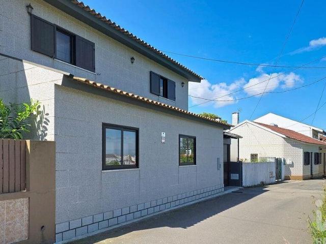 Moradia geminada T4 em Avanca de 140 m² 140m² Avanca