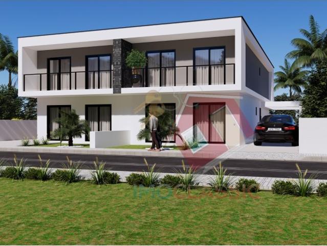 Moradia Geminada T4 em Construção