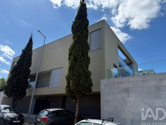 Moradia geminada T4 em Penafiel de 386,1 m² 386m² Arrifana de Sousa