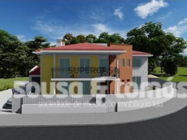 Moradia Geminada T4 Venda em Marinha Grande,Marinha Grande