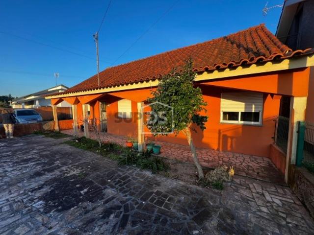 Moradia Geminada T4 Venda em Marinha Grande,Marinha Grande
