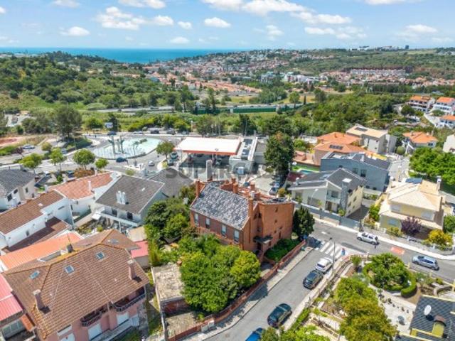Moradia Geminada T5 com jardim, Nova Queijas, Oeiras