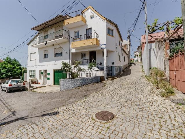 Moradia Geminada T1 / Covilhã, Peso e Vales do Rio