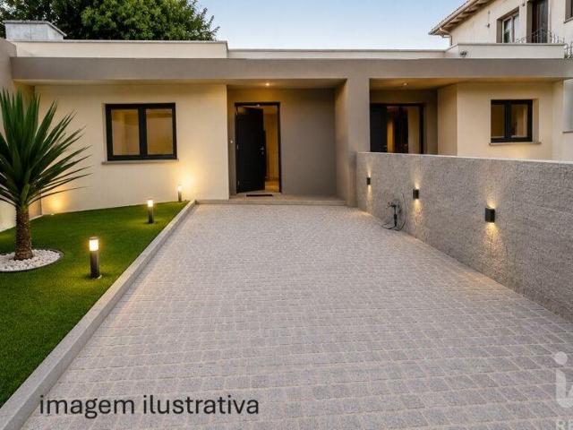 Moradia geminada T2 em Barcelinhos de 60 m² 60m² Barcelos