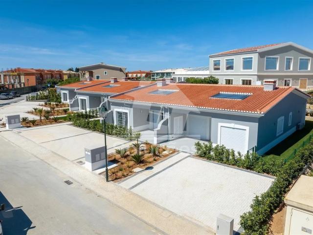 Moradia Geminada T2 em Lagos – inserida em Condomínio Fechad. 140m² São Gonçalo de Lagos