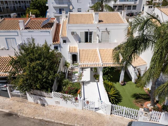 Moradia Geminada T2 Venda em Albufeira e Olhos de Água,Albuf. 84m² Albufeira e Olhos de Água