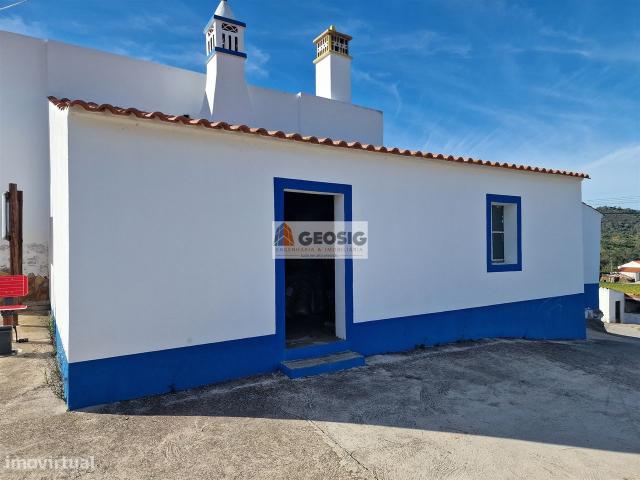 Moradia Geminada T2 Venda em Ameixial,Loul