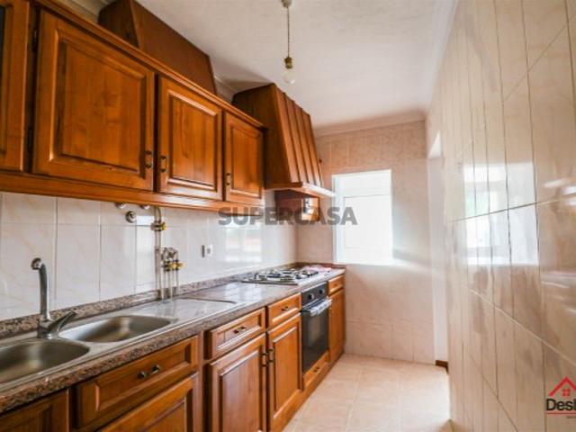 Moradia Geminada T2 Venda em Ribafeita,Viseu