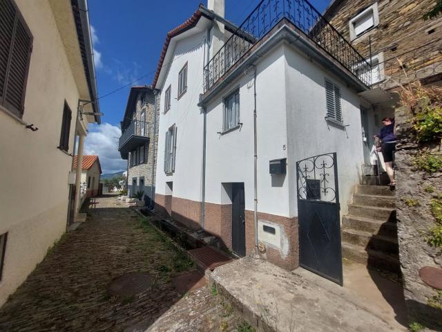 Moradia Geminada T2 Venda em Vide e Cabeça,Seia 126m² Vide e Cabeça