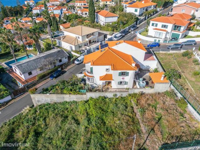 Moradia Geminada T3 no Canio de Baixo Conforto e Tranquilidade na I