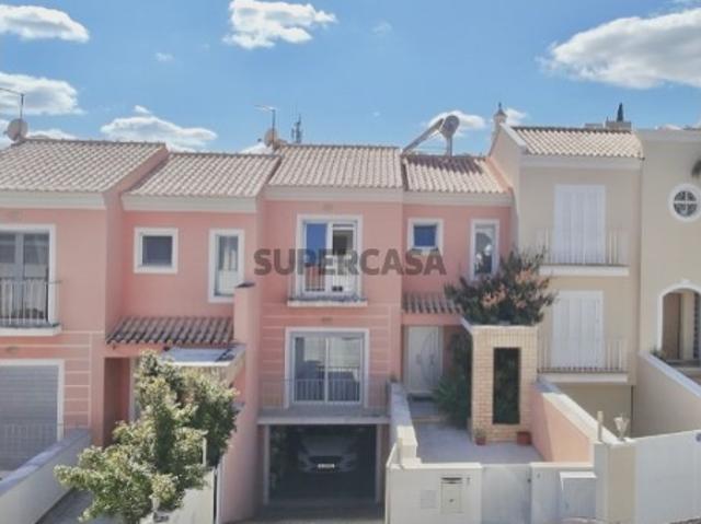 Moradia Geminada T3 Centro de Boliqueime