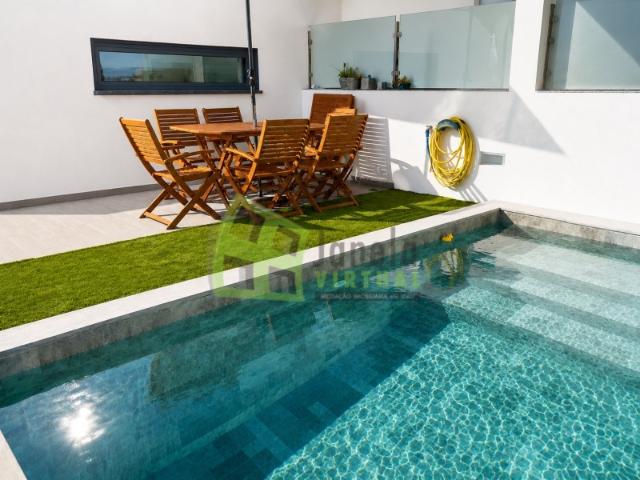 Moradia Geminada T3 com Piscina Quinta do Conde