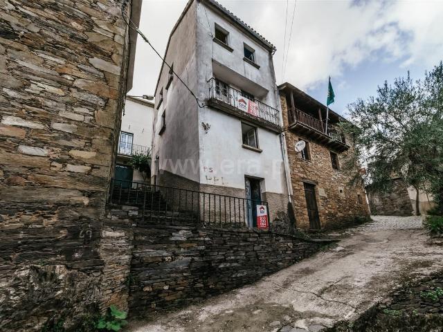 Moradia Geminada T3 / Covilhã, Sobral de São Miguel