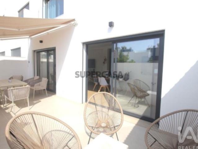 Moradia em banda T3 em Moncarapacho e Fuseta de 118 m²