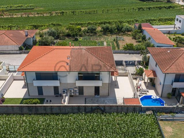Moradia Geminada T3 em Alvito S. Martinho, Barcelos