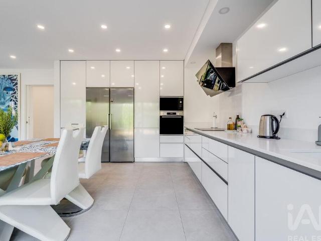 Moradia geminada T3 em Portimão de 148 m²