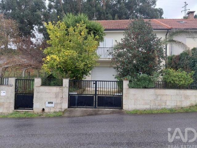 Moradia geminada T3 em Vila e Roussas de 188 m²