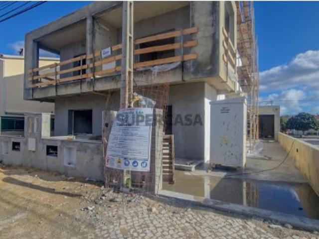 Moradia Geminada T3 Triplex Quinta do Conde 380.000€