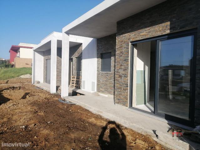 Moradia Geminada T3 Venda em Oliveira de Azemis, Santiago de Riba Ul
