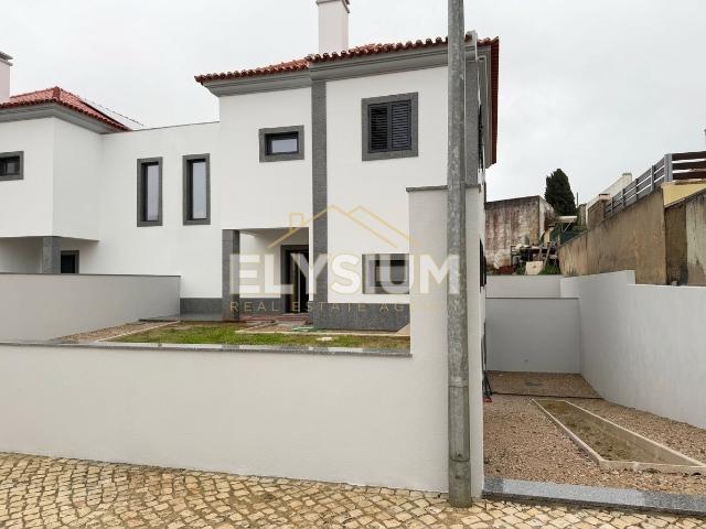 Moradia Geminada T3 Venda em Azeitão São Lourenço e São Sim. 168m² Azeitão São Lourenço e São Simão