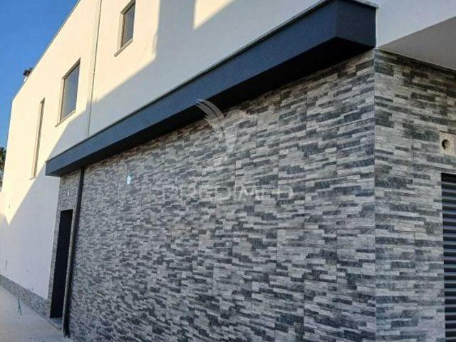 Moradia Geminada T3 | 26064086159